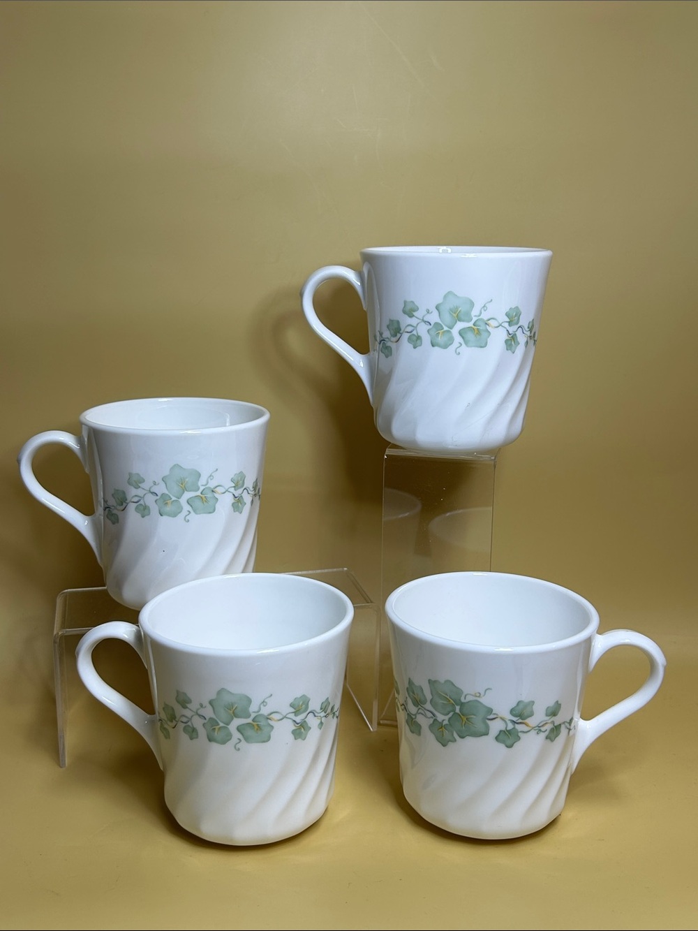 CALLAWAY IVY SWIRL Green by Corning Corelle coffee mug- Set of 4